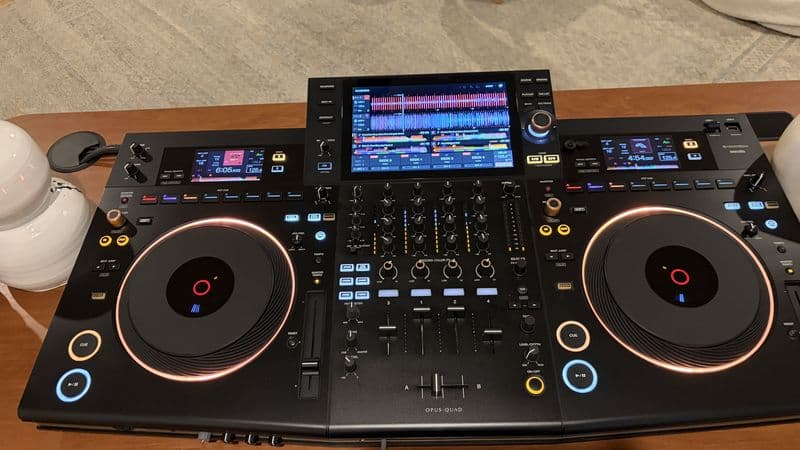 Pioneer OPUS-QUAD DJ controller